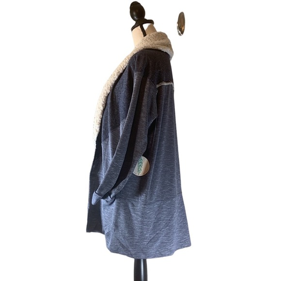 Hummingbird Long Sleeve Navy Cardigan Fuzzy Collar - Navy Blue - Patchwork - Picture 5 of 12